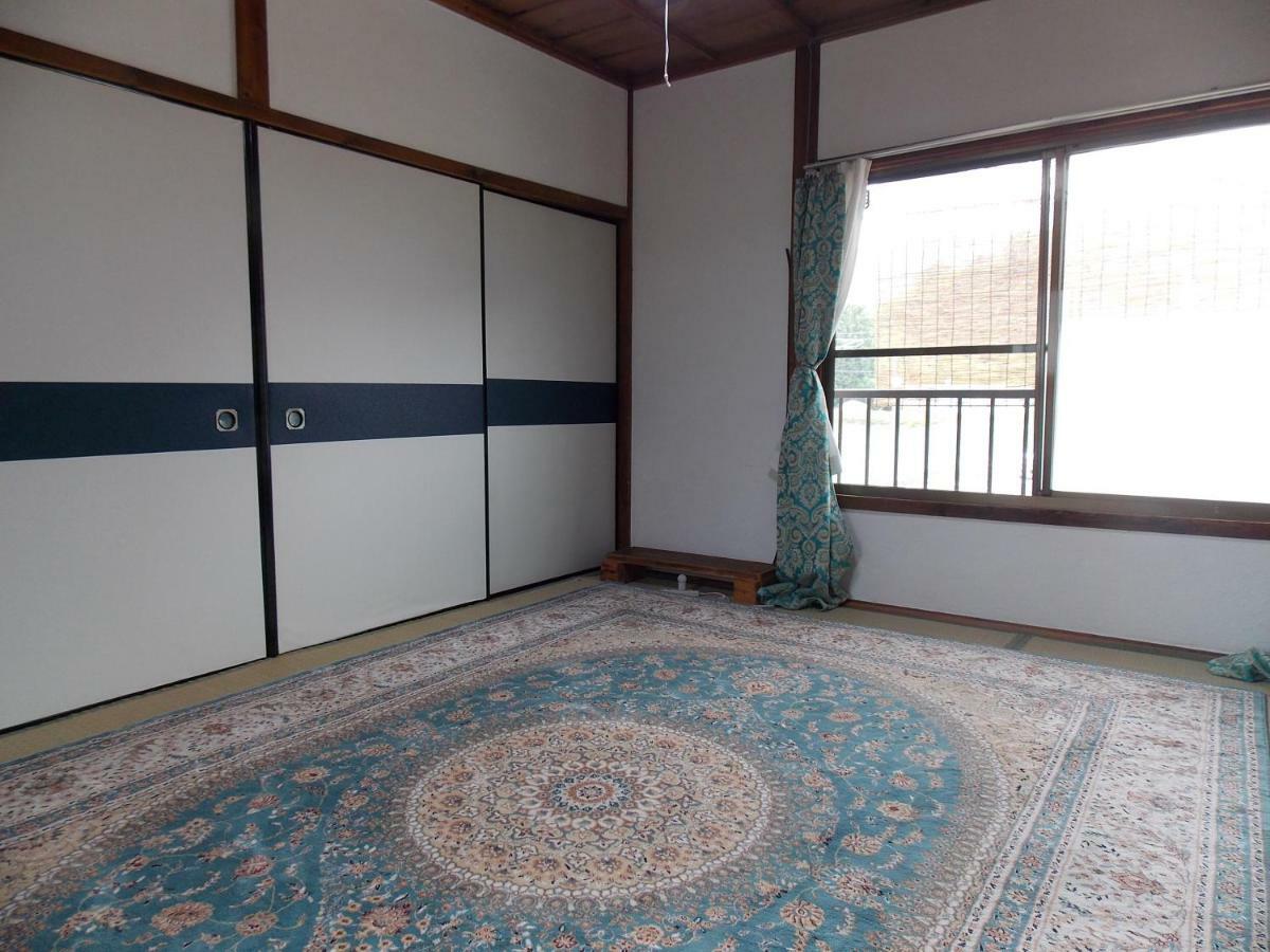 Guesthouse Yawara Okayama Exteriör bild
